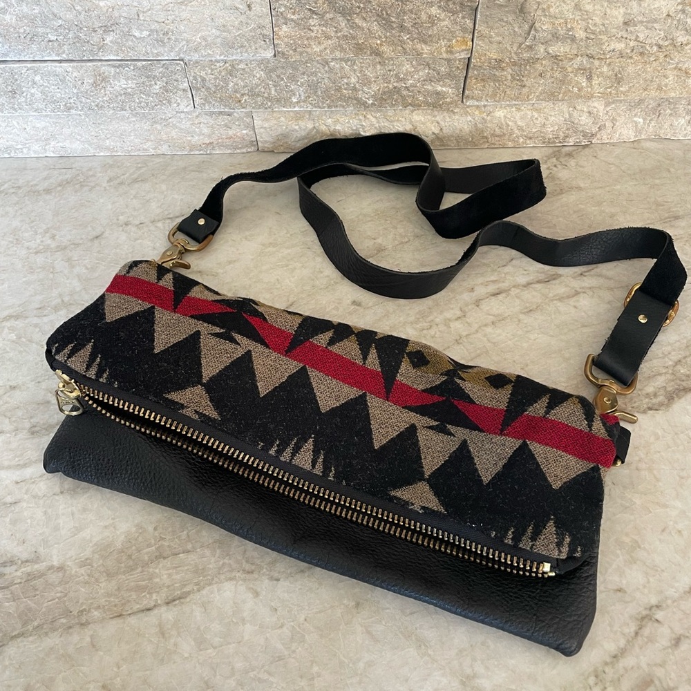 Rais Case Bag